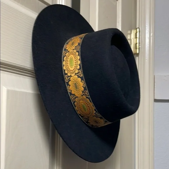 Lack of Color Hat - Picture 1 of 7